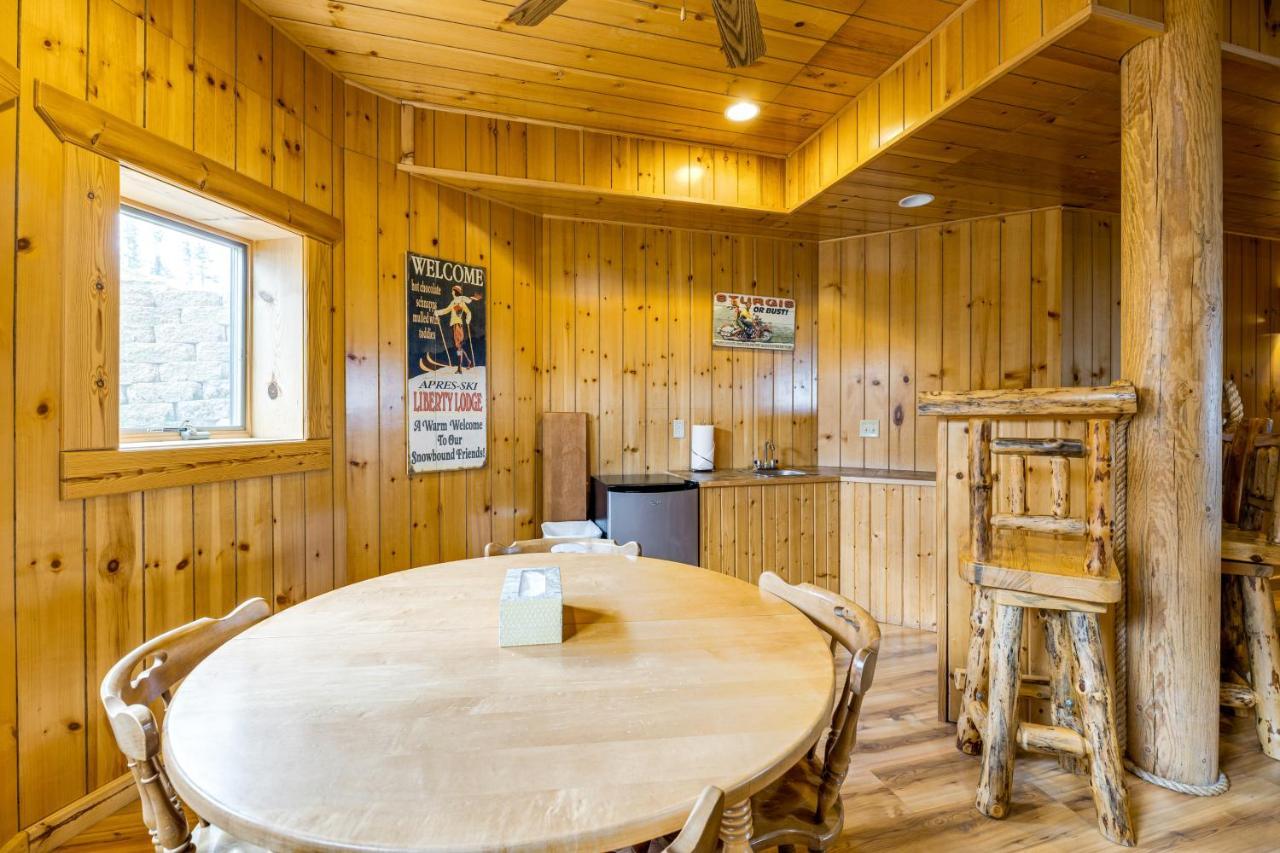 Liberty Lodge At Terry Peak Lead エクステリア 写真